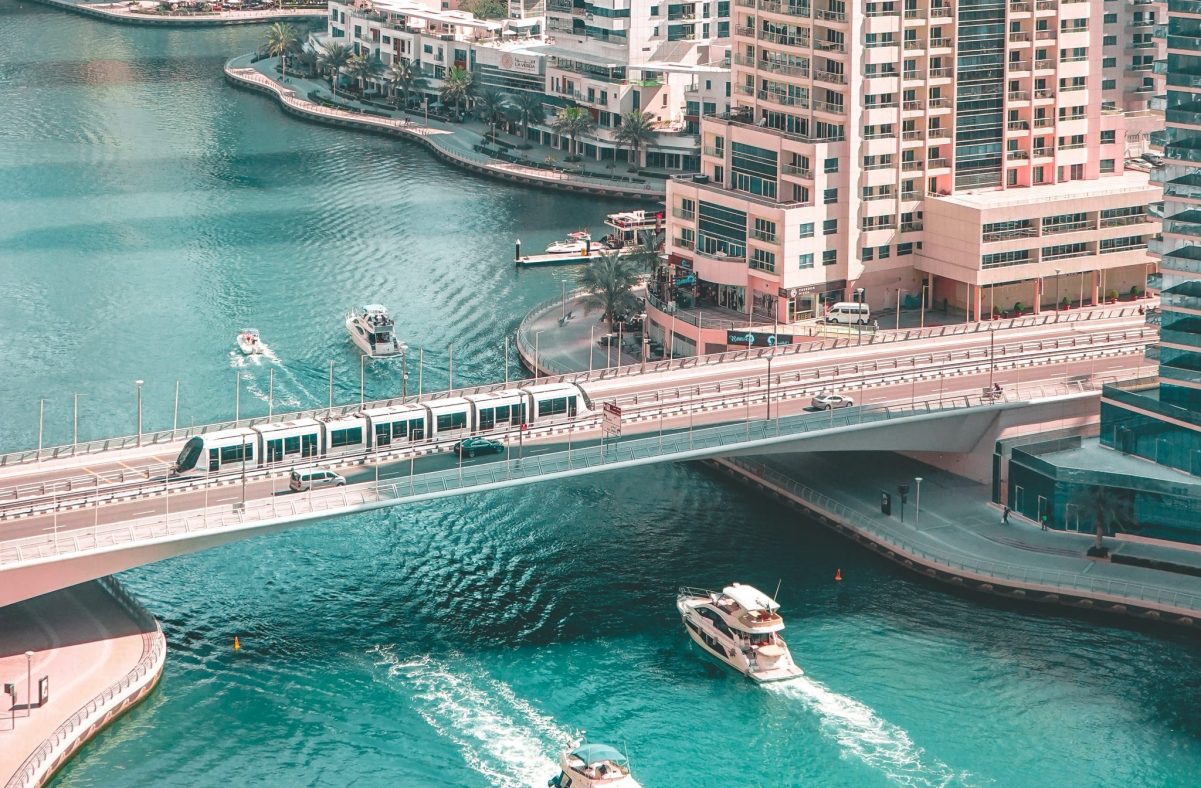 ling tang 2YEuO2XTiNw unsplash scaled e1604831423342